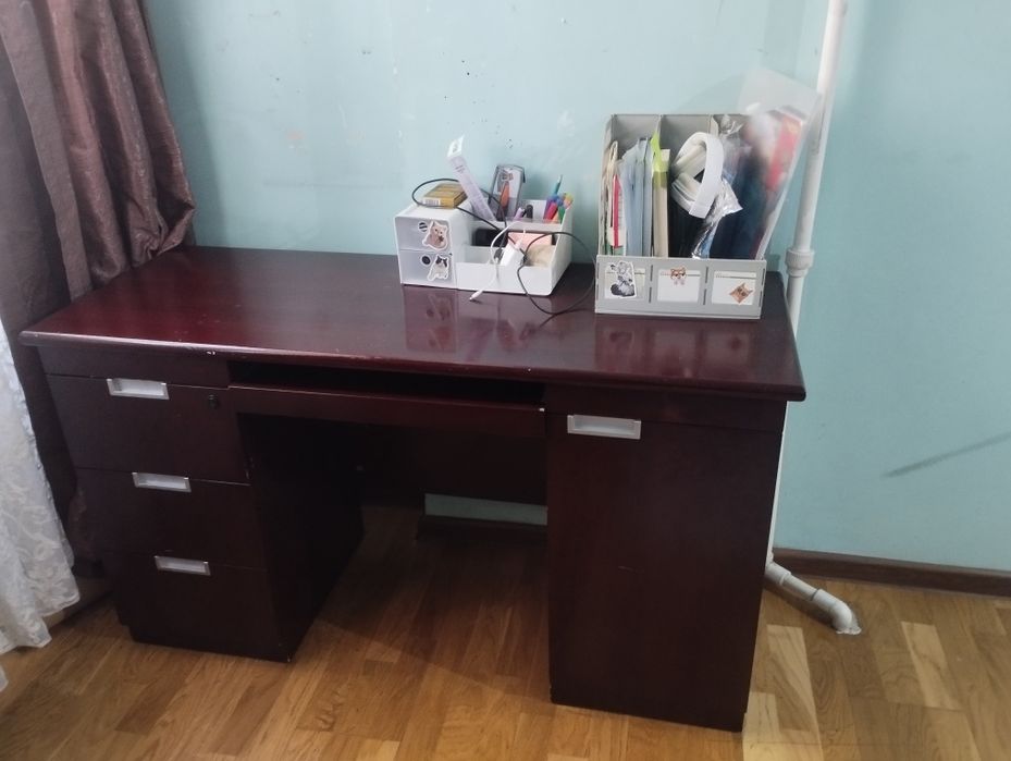 Продается детский стол