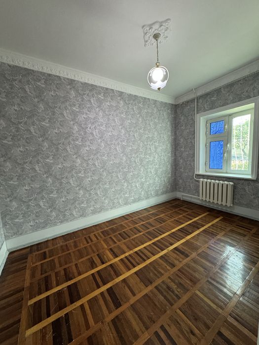 Ховли уй сотилади шахар марказида