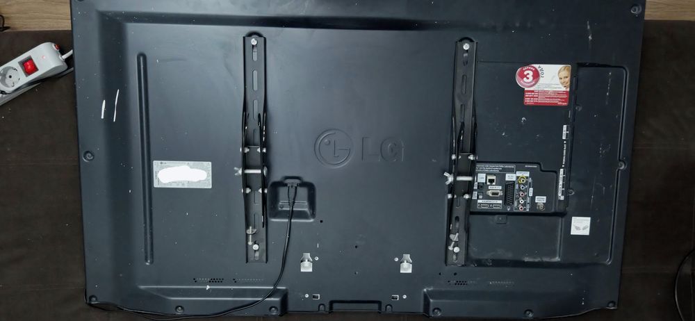 Телевизор LG 47LM580T