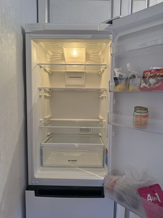 Холодильник Indesit