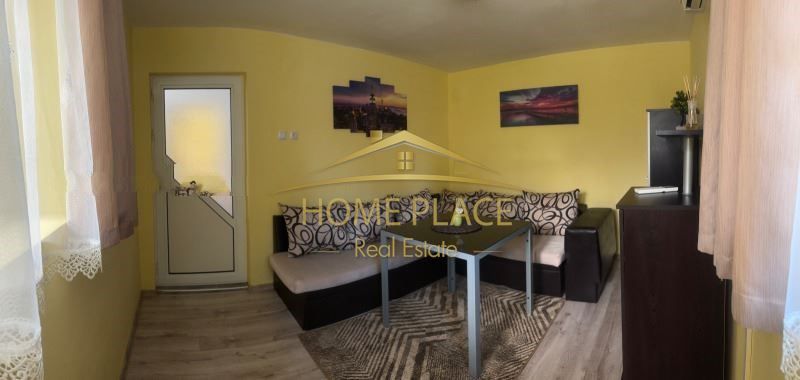 Дава се под наем Етаж от къща в Варна, Цветен квартал - 65 кв.м за 433.5 € - Снимка #1