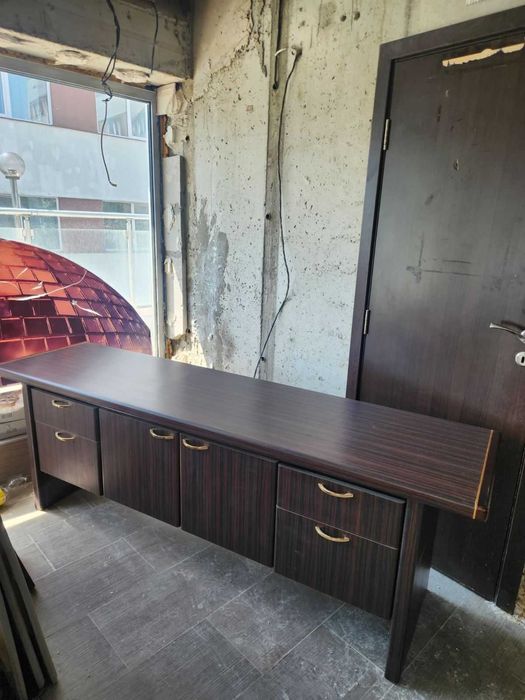 Масивни офис мебели