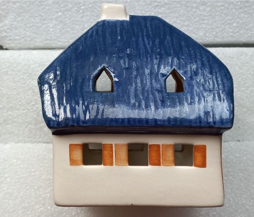 Оригинална керамична къща Leyk+Свещник