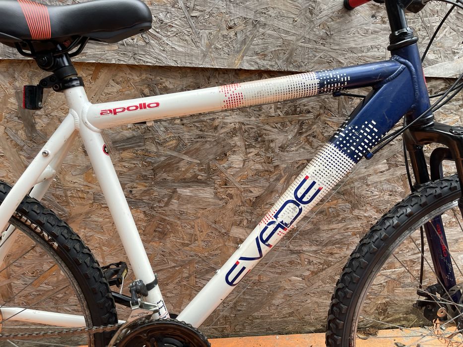 Bicicleta apollo evade frane pe disc roti 26” cadru aluminiu