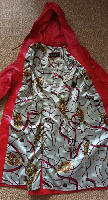 Кожаный женский плащ