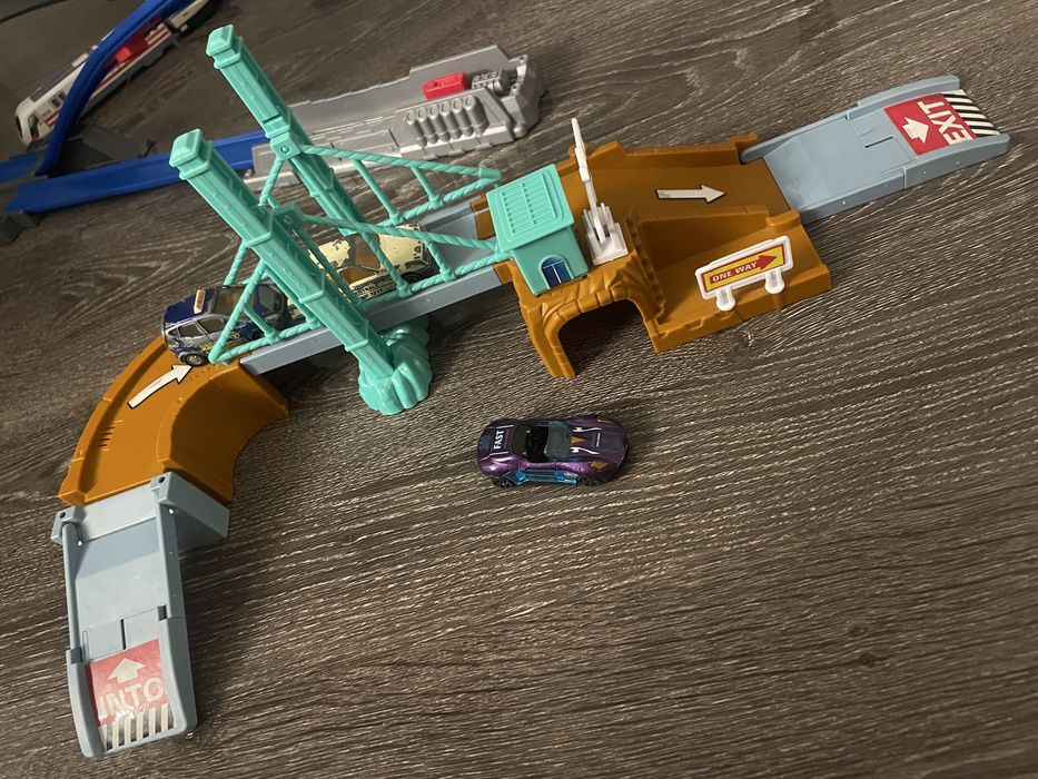 Игрушечная трасса