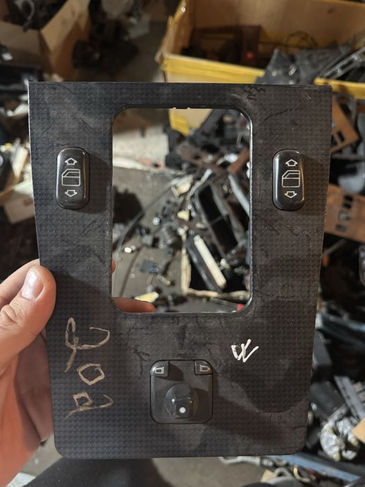 Блок кнопки стеклоподьемников w210 w202