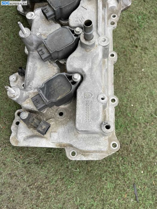 Capac Culbutori Chiulasa Chiuloasa Motor Dacia Logan 2 0.9 Tce 2012 - 2019 Cod 132656629R 132656629 [C4525]