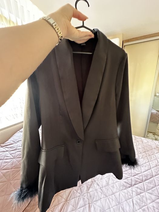 Черно сако с пера
