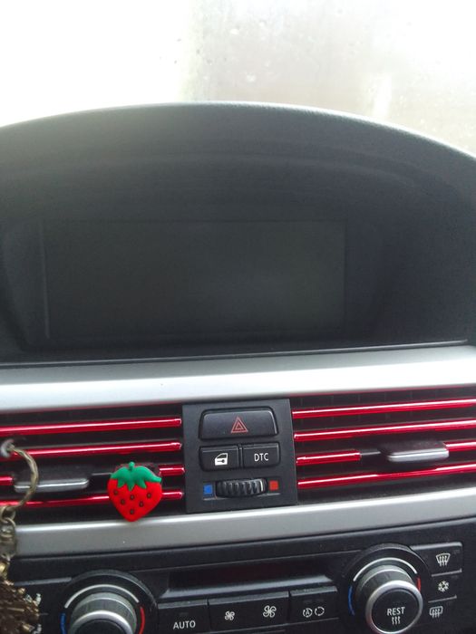 Vând display mare și  display mic navigație CC BMW e 90