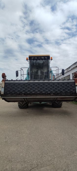 Продам комбайн Essil 740