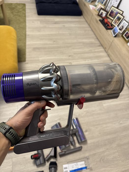 Dyson V10 Absolute