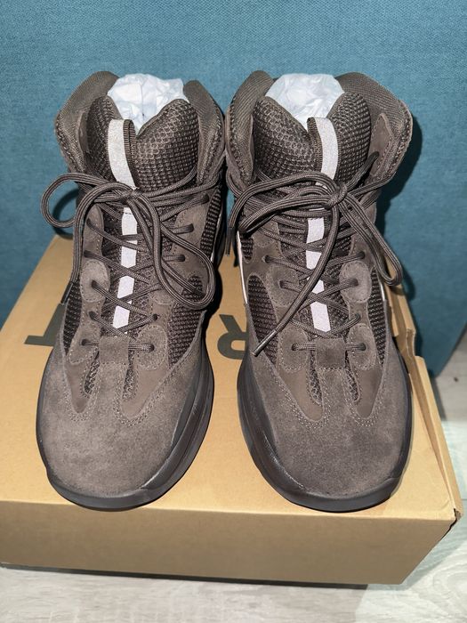 Yeezy desert boot oil