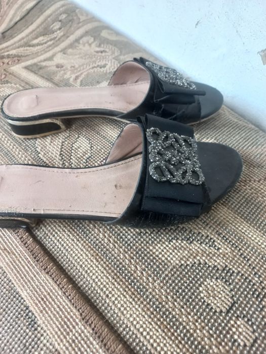 Шлепки на лето,черные