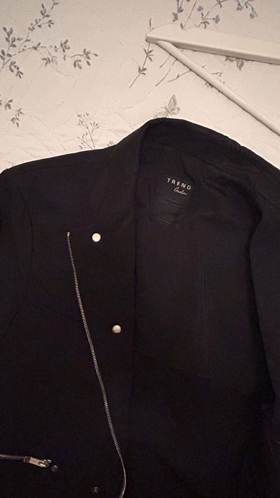 Намалено Corneliani италианско яке