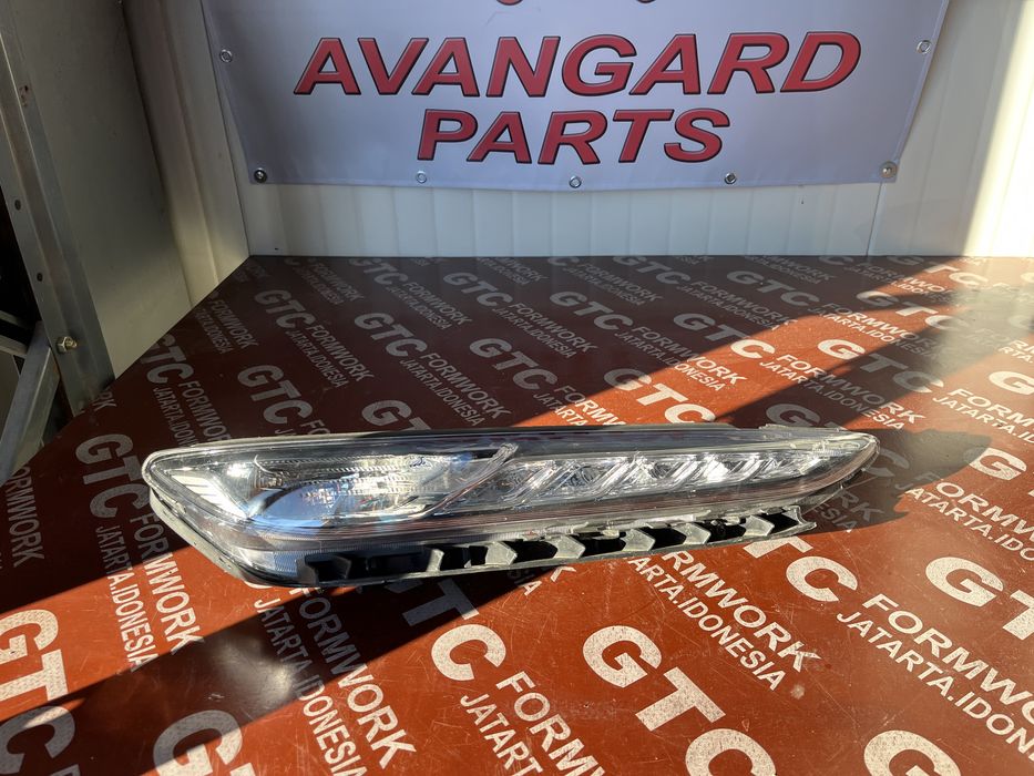 2 броя ляв и десен Фар Hyundai Kona