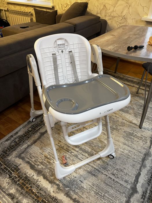 Продам стульчик для кормления