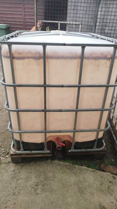 Vand echipamente agricultura : teasc struguri  , solare , cub plastic