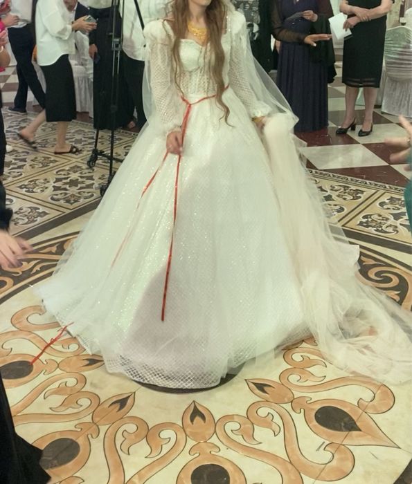 Продам свадебное платье