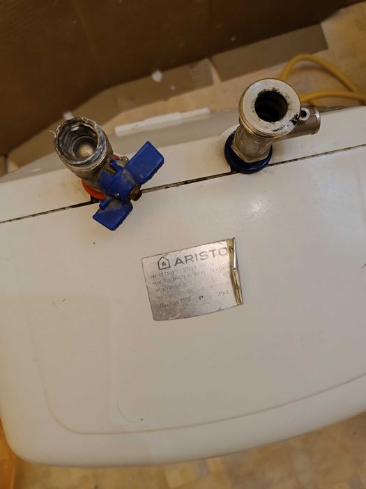 Аристон нагреватель 15 л