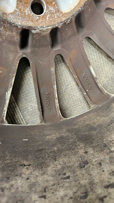 Джанти Volvo R17
