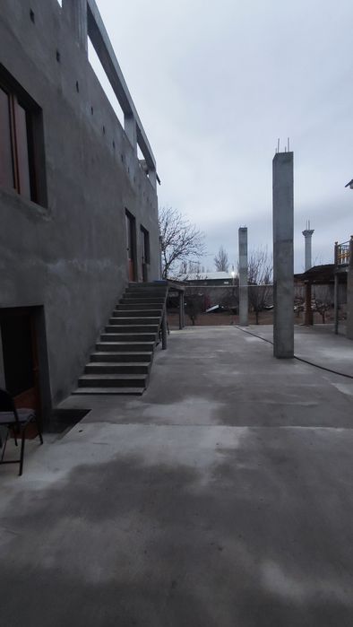 Uy sotladi 5 sotix turarjoy