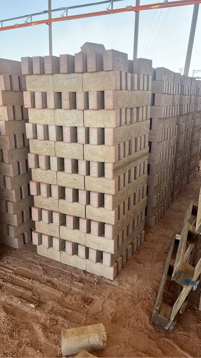 Красный кирпич жженый