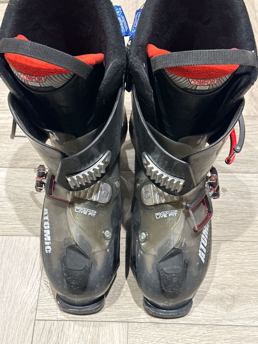 Продаются лыжные ботинки б/у ATOMIC LIVEFIT 50