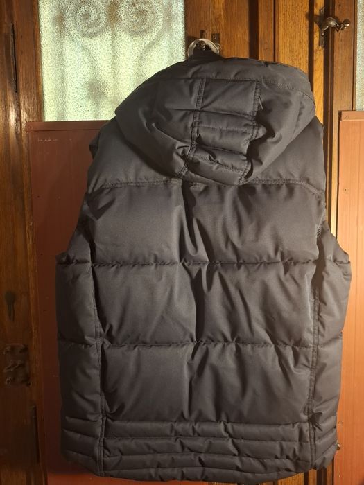 Vesta groasa cu gluga