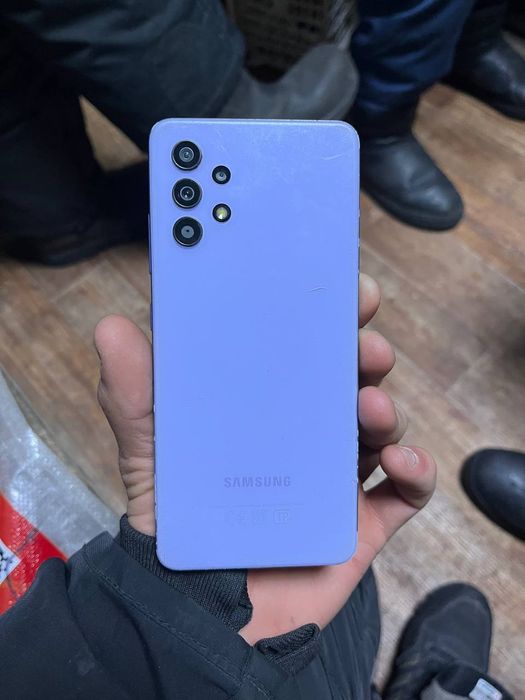 Продам срочно телефон Samsung A32