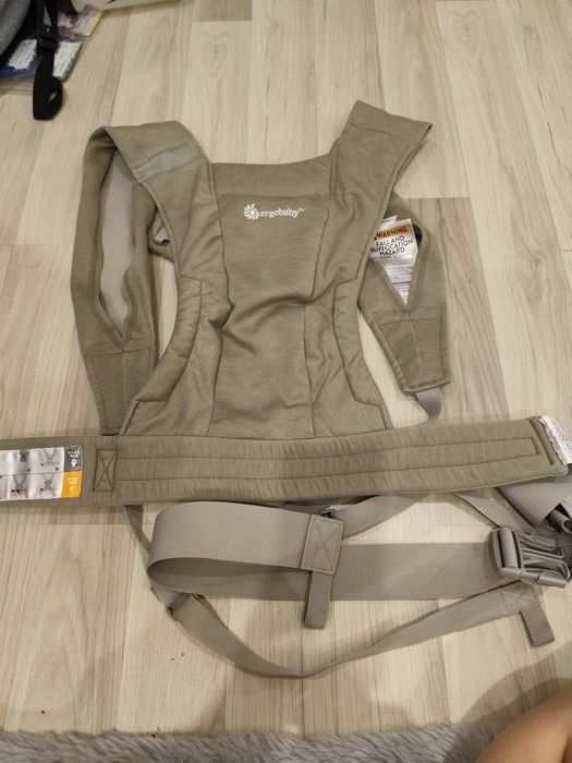 Ергономична раница кенгуру за бебе Egrobaby, цвят  Soft olive