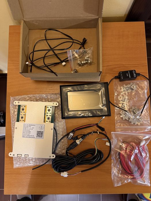 Bms industial JK B2A8S20PHC 200/350A, incazire  si Ecran 4.3”
