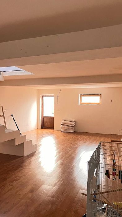 Продается дом Кибрай
Бурота махалла
Уткир улица, 4х ком, кухня, въезд
