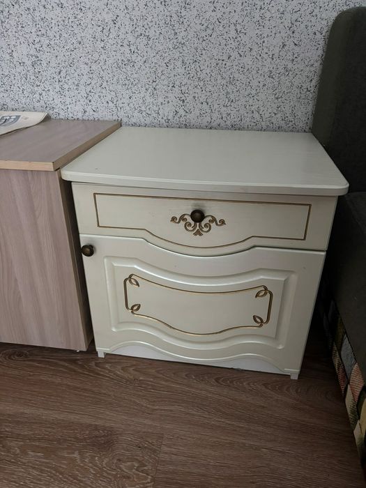 Продам комод с тумбами