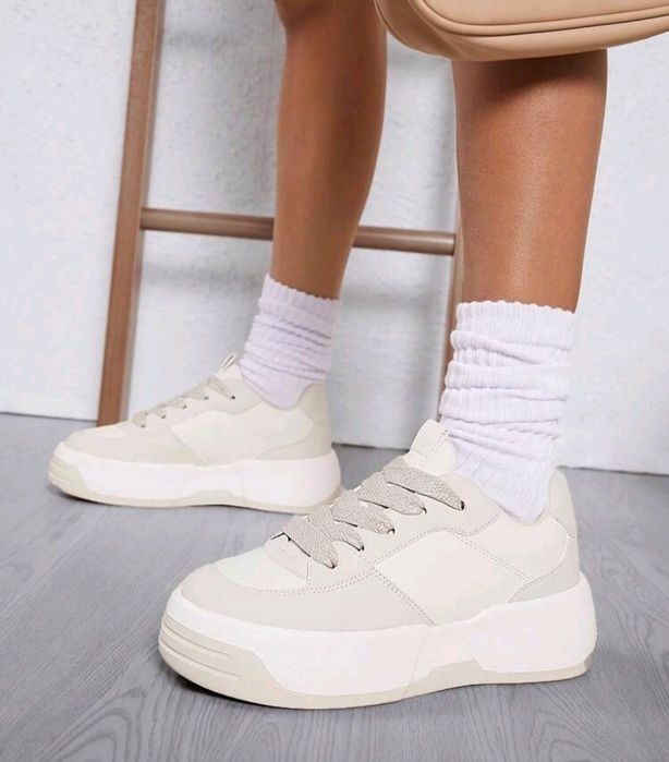 Кроссовки женские. Новые. 37 размер