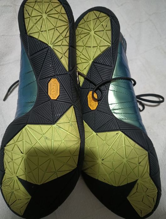 Adidași New Balance X200