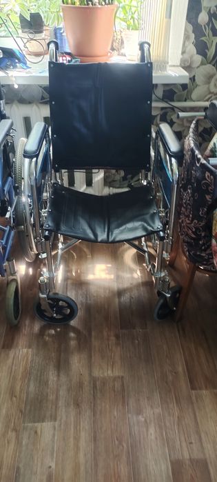 Инвалидная коляска
