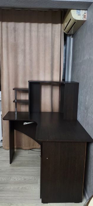 Стол компьютерный