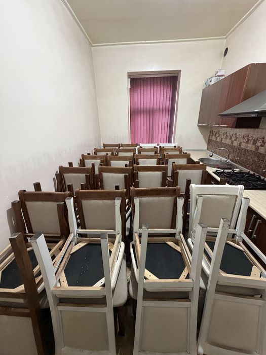 Стул сотилади яхши холатда