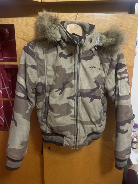 Много топло късо яке