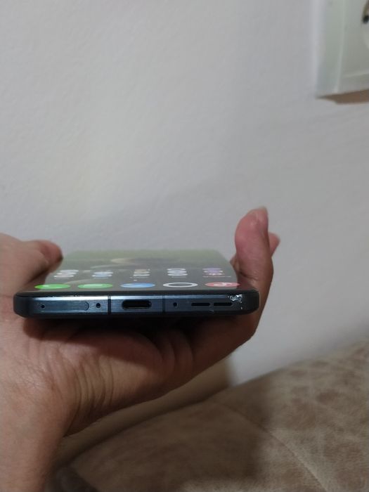 One Plus 13 5G (black eclipse)