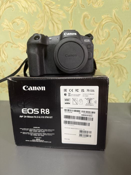 Canon eos r8 body