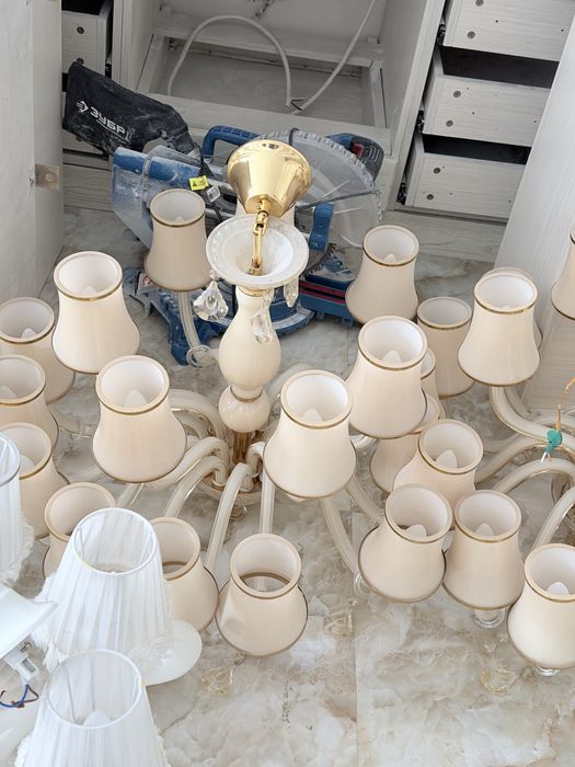 Продается люстра