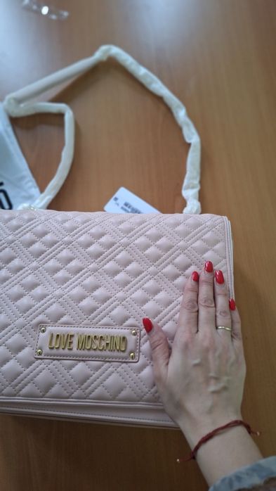 Love Moschino posteta dama