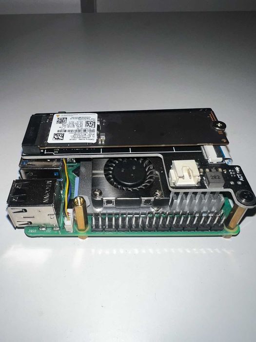 Raspberry PI5 16gb + SSD M2