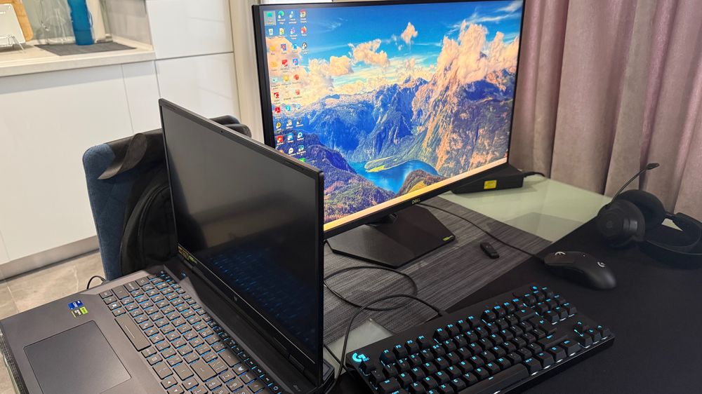 Dell G2724D 27" QHD LED IPS 165Hz 1ms геймърски монитор