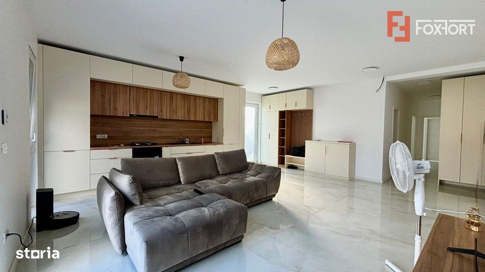 Duplex de vanzare cu 3 camere si 2 bai, zona Giarmata Vii