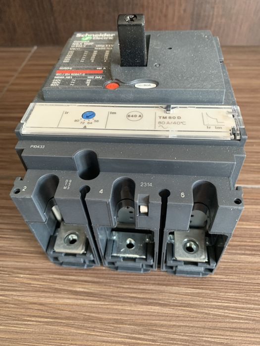 НОВ автоматичен прекъсвач със защита Schneider, 80А