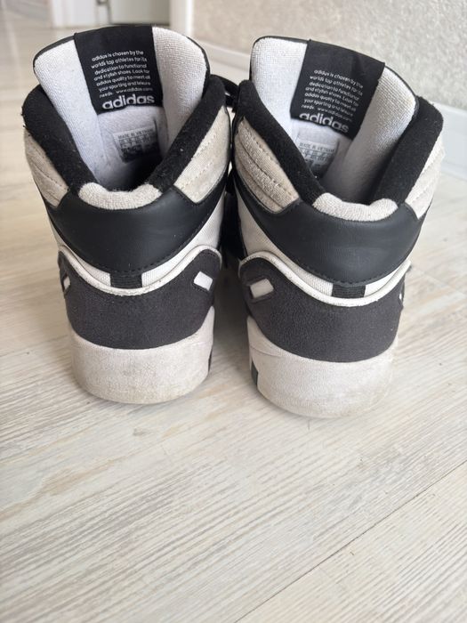 Високи кецове Adidas