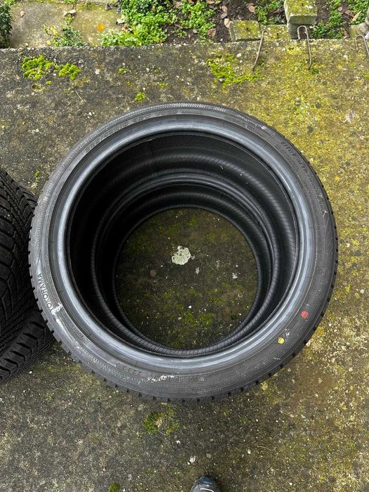 Anvelope Yokohama 225/40 si 245/40 pe R18, BluEarth-Winter V906